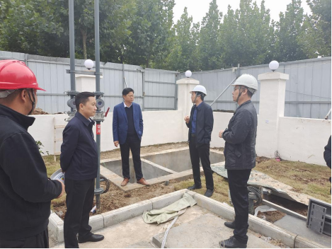 10.9（石化公司）市產(chǎn)業(yè)集團(tuán)黨委書記、董事長劉培建一行蒞臨石化公司金頂山路加油站調(diào)研指導(dǎo)工作151.png