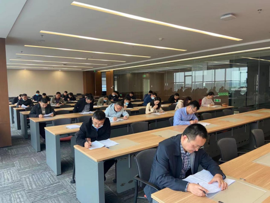 10.13（項(xiàng)目建設(shè)部）2021年第一次工程相關(guān)制度知識考核活動新聞稿302.png