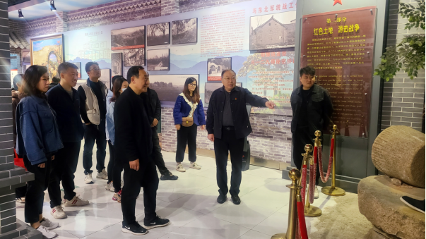 市文旅公司3月份新聞稿（一），福虎生威  一路同行--駐馬店市文化旅游發(fā)展有限公司開展團(tuán)建活動124.png