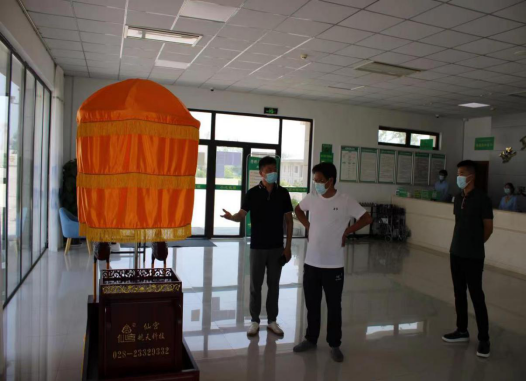 7.14市產(chǎn)業(yè)集團(tuán)黨委書記、董事長劉培建深入子公司檢查疫情防控工作147.png